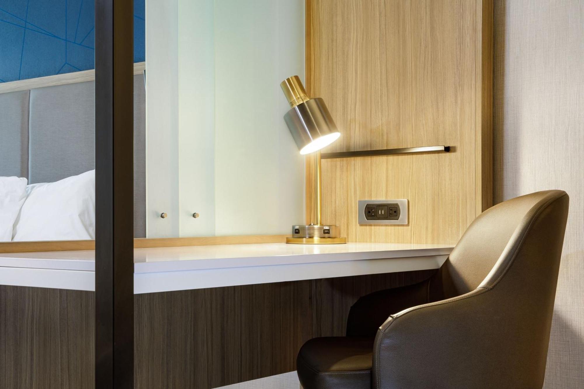 Springhill Suites By Marriott Topeka Southwest エクステリア 写真