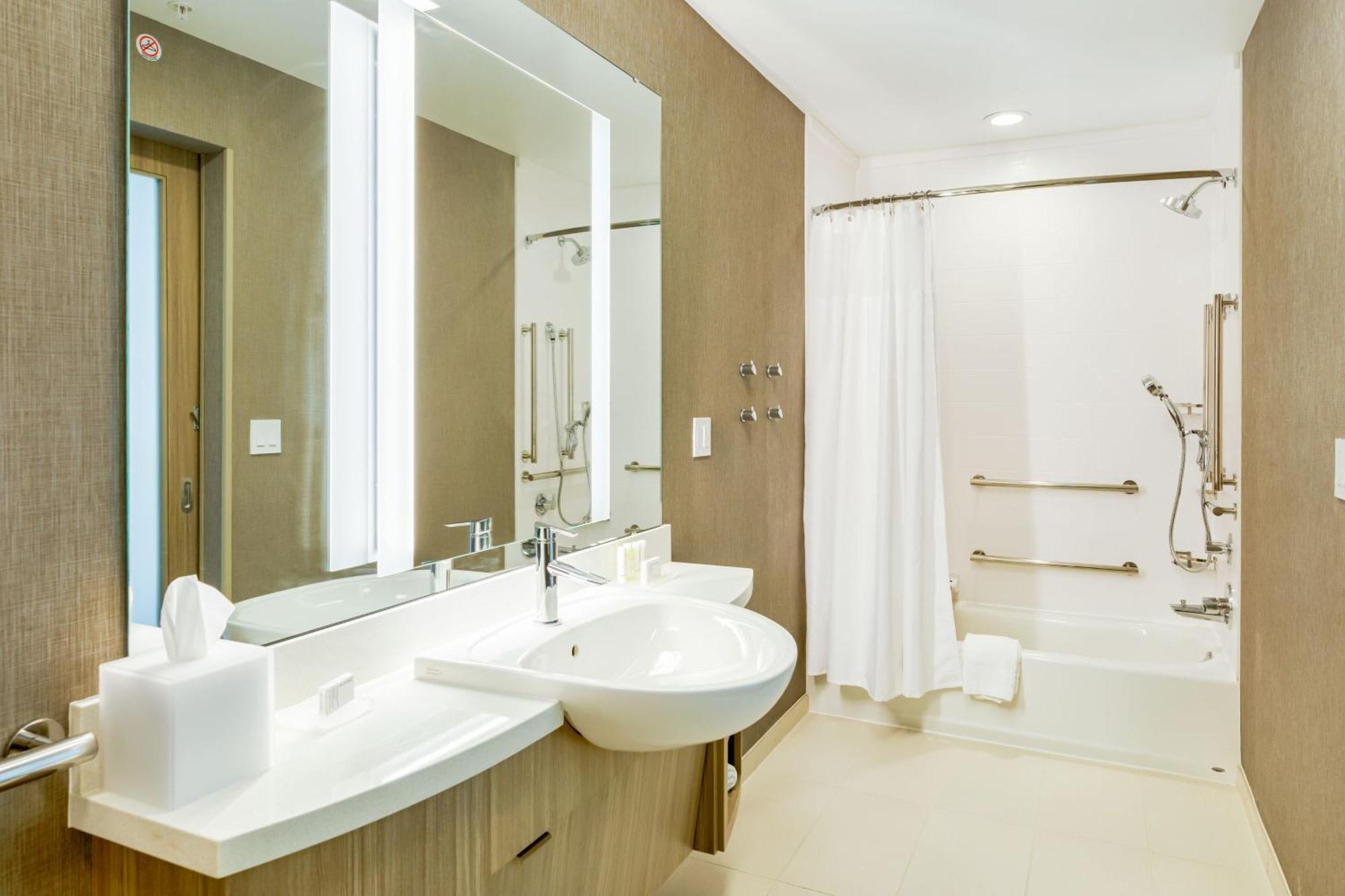 Springhill Suites By Marriott Topeka Southwest エクステリア 写真