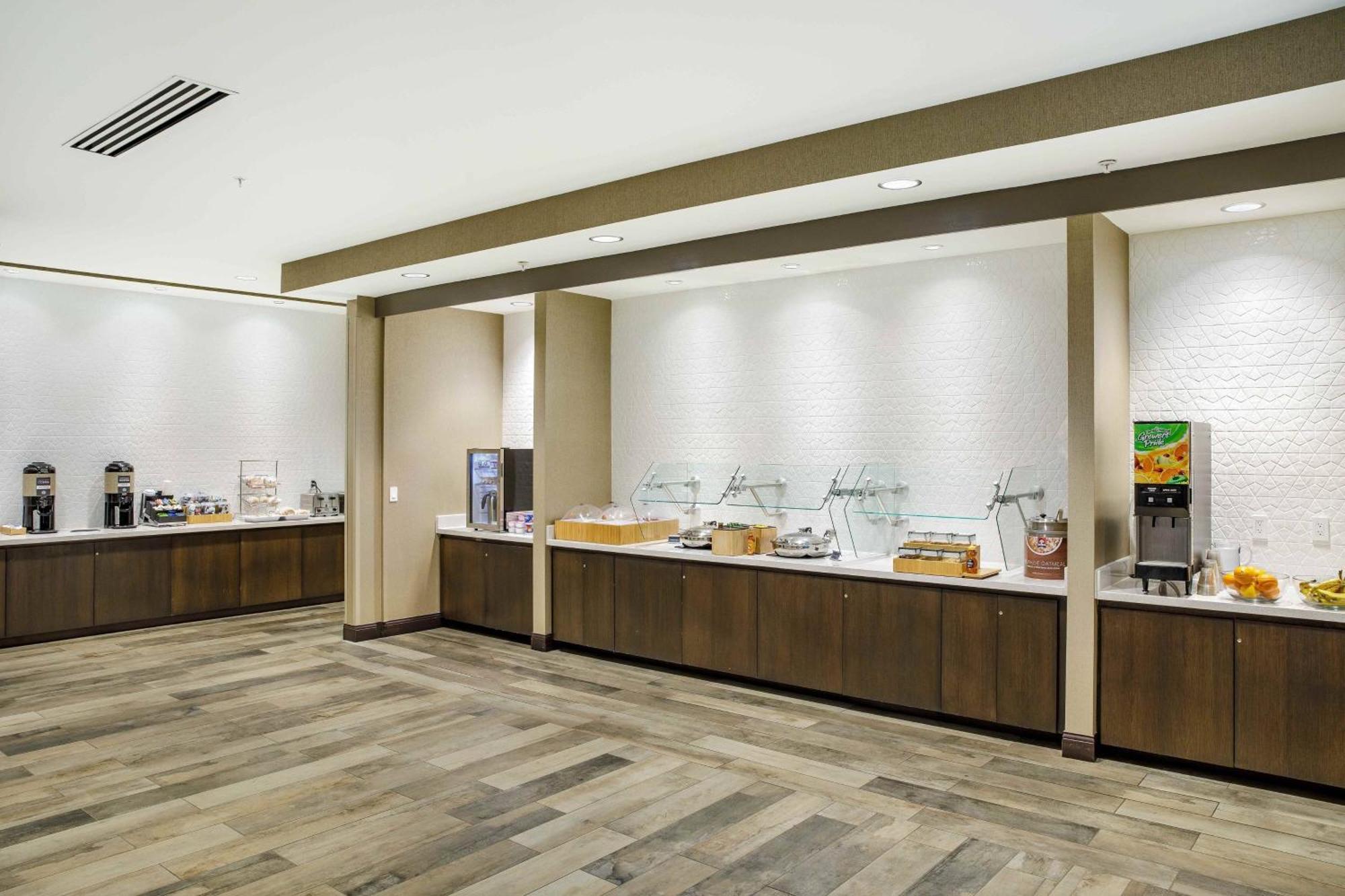 Springhill Suites By Marriott Topeka Southwest エクステリア 写真