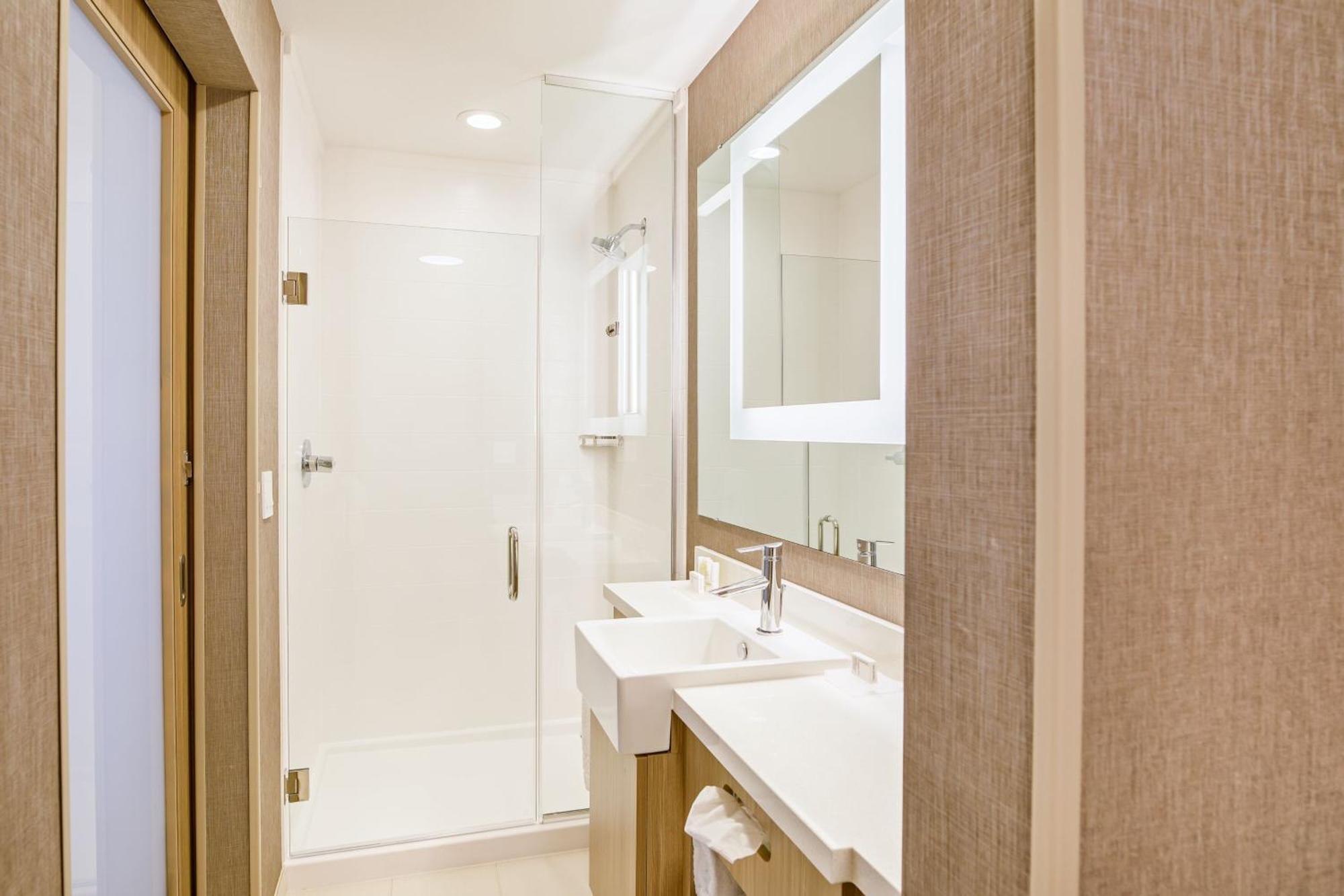 Springhill Suites By Marriott Topeka Southwest エクステリア 写真